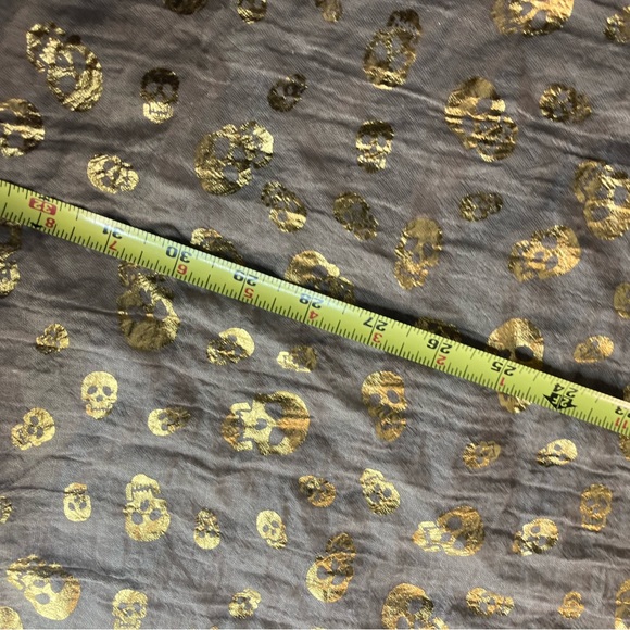 Evelyn K New York Infinity Skeleton Scarf Brown Gold Skull - Picture 3 of 6